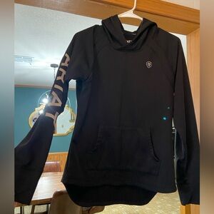 Super comfy!! Stretchy Ariat Black Pullover with Logo Accents